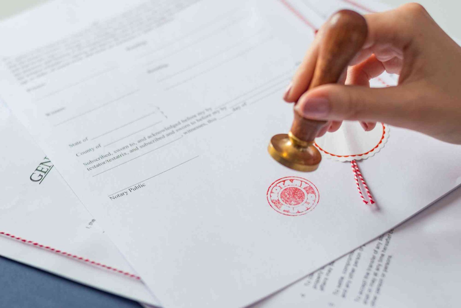 What Documents Can Be Notarized by a Notary Public in Dubai